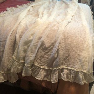 Bella Notte whisper linen bed scarf / throw